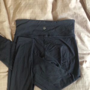 Purple lulu lemon leggings